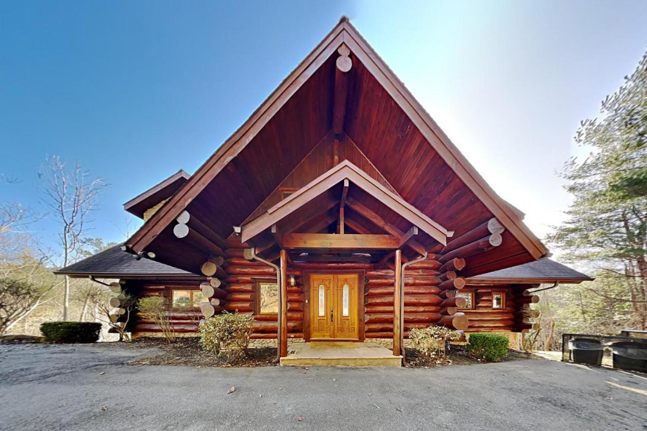 Pinnacle Chalet Gatlinburg Exterior photo