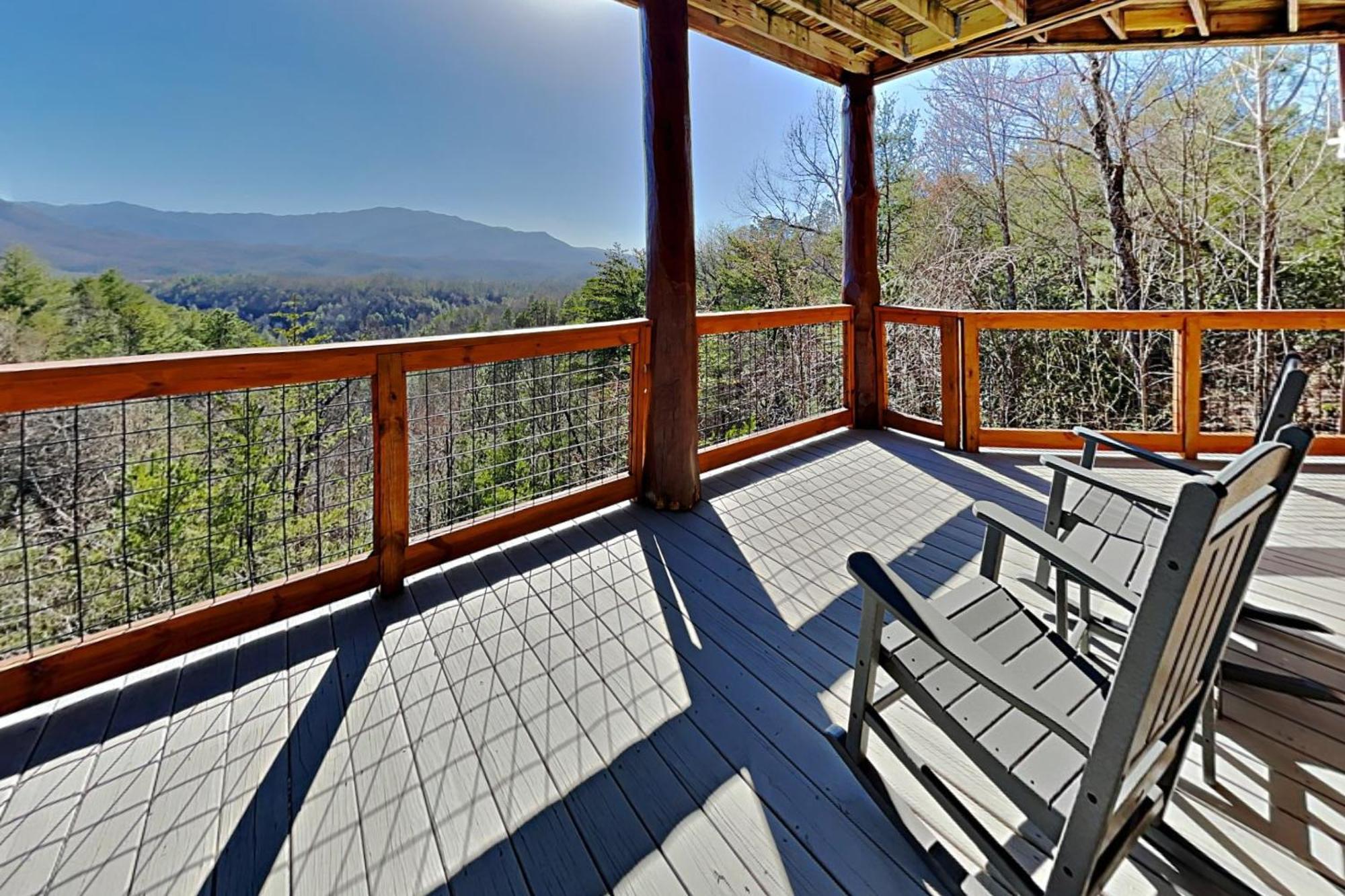 Pinnacle Chalet Gatlinburg Exterior photo